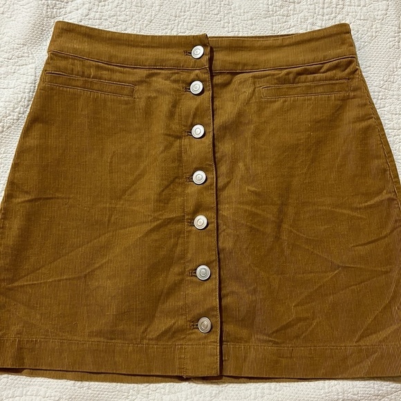 Wilfred Free corduroy button, front skirt. Small - Picture 11 of 11